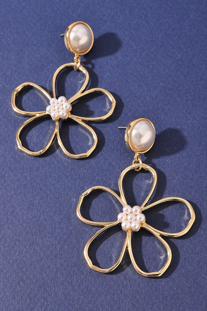 Flower of Pearl Earring