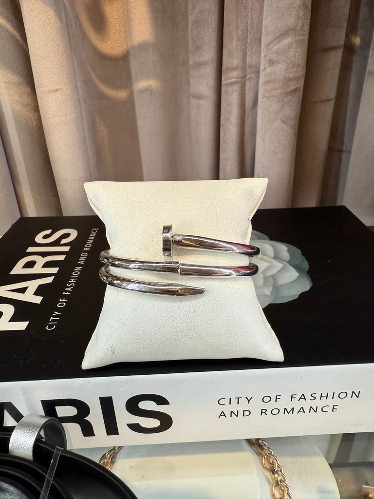 The Dual Strike Bracelet